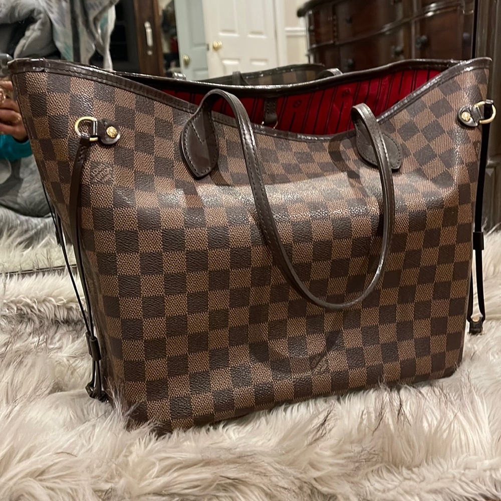Aouthentic LV large